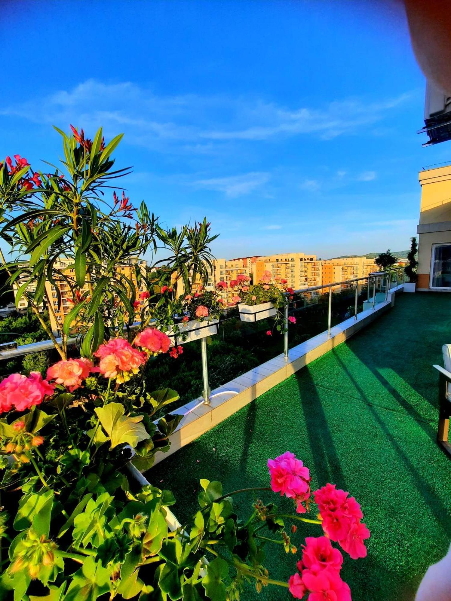 Penthouse View Aeroport Iasi 2 Lägenhet Exteriör bild